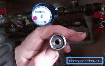 Be sure to check for gaskets. Be sure to check for gaskets.