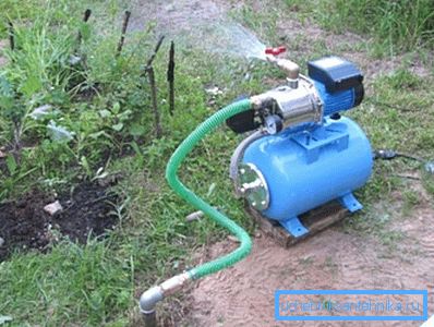 The Abyssinian well in the photo is swayed with a surface pump. The Abyssinian well in the photo is swayed with a surface pump.