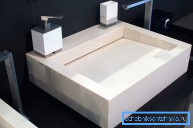 Acrylic products can imitate ceramics or stone. Acrylic products can imitate ceramics or stone.