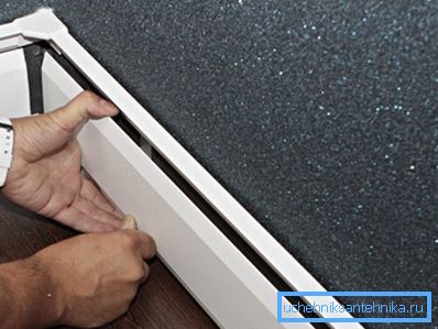 Alternative ways to heat a house with a water or electric “warm plinth” system Alternative ways to heat a house with a water or electric “warm plinth” system