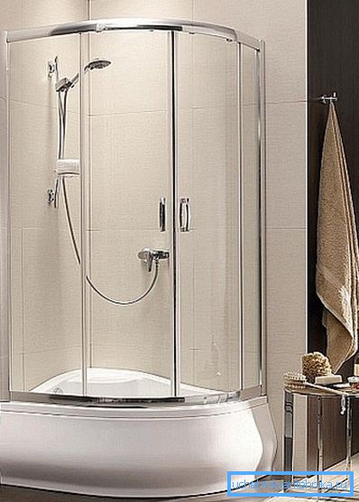 Asymmetric semicircular shower cabin 70x90 cm Asymmetric semicircular shower cabin 70x90 cm
