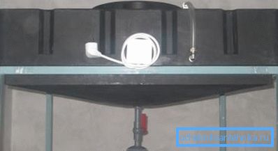 Tank on a plastic booth with heating. Tank on a plastic booth with heating.
