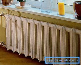 Cast iron batteries as no other suitable for installation in urban apartments without independent heating Cast iron batteries as no other suitable for installation in urban apartments without independent heating