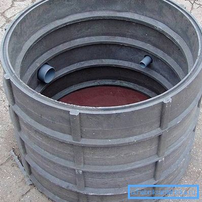 1196 Large rings for composable sewer wells