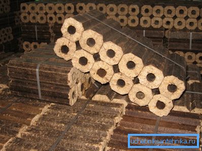 Briquette biofuel from waste wood industry Briquette biofuel from waste wood industry
