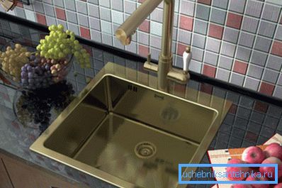 Bronze sink for the kitchen - a sign of solidity