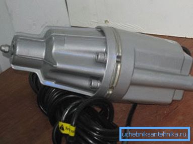 Vibration type household pump. Vibration type household pump.