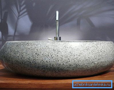 Bowl of composite materials. Bowl of composite materials.