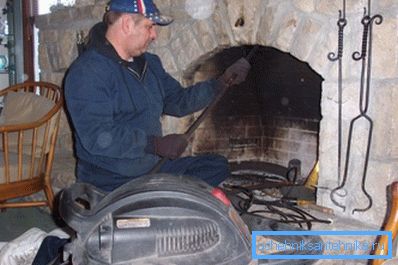 Cleaning the chimney bottom. Cleaning the chimney bottom.