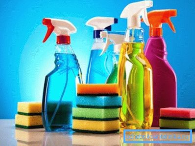 Cleaning compositions in spray guns. Cleaning compositions in spray guns.