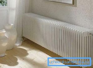 To ensure uniform heating of rooms, it is necessary to install large radiators To ensure uniform heating of rooms, it is necessary to install large radiators