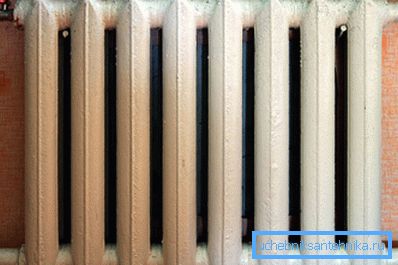 Cast iron battery - the most common heating device Cast iron battery - the most common heating device