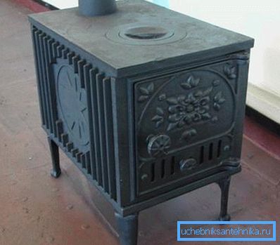 Cast iron products almost always have an original appearance and various decorative elements. Cast iron products almost always have an original appearance and various decorative elements.