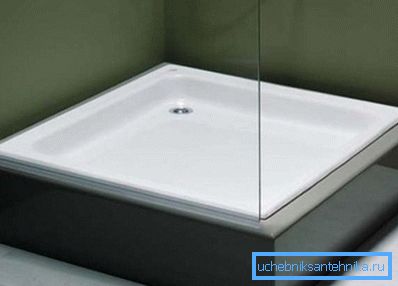 Cast iron shower trays with plastic curtains Cast iron shower trays with plastic curtains