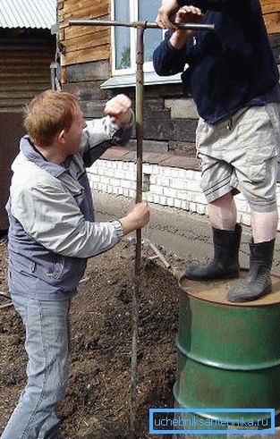 Even the simplest tools can get to the water. Even the simplest tools can get to the water.