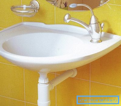 Baby sink perfectly fit into the interior of the apartment bathroom Baby sink perfectly fit into the interior of the apartment bathroom
