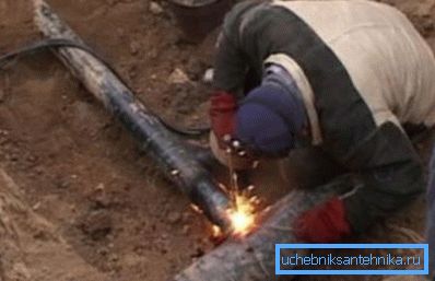 The diameter of the connected products does not have to coincide with the diameter of the main pipe
