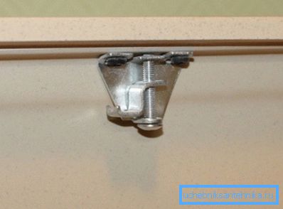 For fastening use special clips. For fastening use special clips.