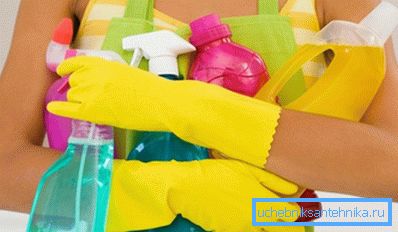 To wash the shower stall, you need a whole arsenal. To wash the shower stall, you need a whole arsenal.