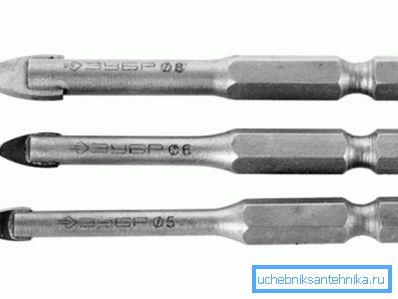 For tiles used carbide drill on glass and tile.