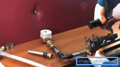 For work it is better to use a proprietary tool. For work it is better to use a proprietary tool.