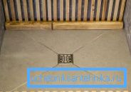 For convenience and comfort when used in suburban areas, wooden walkways are often placed on the surface, in which case you will additionally need an antiseptic for the floor in the shower - wood needs special protection For convenience and comfort when used in suburban areas, wooden walkways are often placed on the surface, in which case you will additionally need an antiseptic for the floor in the shower - wood needs special protection