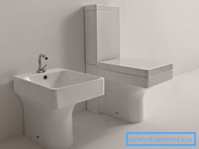 Quite often, such supplies include a low bidet, which is essentially a low washbasin or a small bathtub. Quite often, such supplies include a low bidet, which is essentially a low washbasin or a small bathtub.