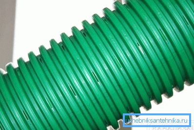 1226 Drainage pipes with holes