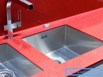 Double sink - built-in countertop. Double sink - built-in countertop.