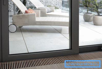 Operated heating convector Operated heating convector