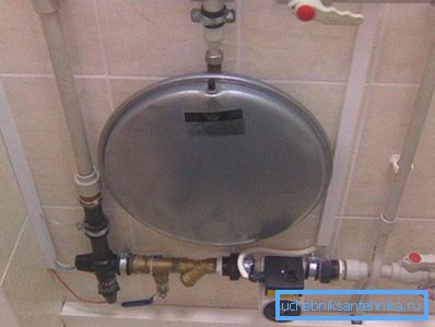 Electrode boiler for heating the coolant. Electrode boiler for heating the coolant.