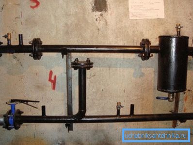 Elevator with nozzle removed and plugged suction. Elevator with nozzle removed and plugged suction.