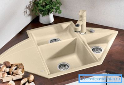 Enamelled corner sink Enamelled corner sink