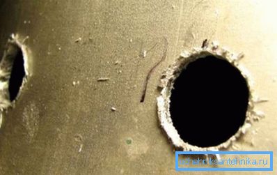 Untreated holes