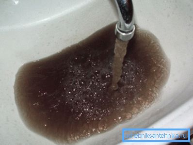 If the tap is such water, it means that microalgae multiply in it. If the tap is such water, it means that microalgae multiply in it.