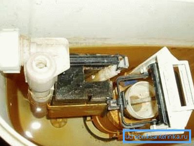 If water constantly flows into the bowl, it is necessary to replace the sealing membrane. If water constantly flows into the bowl, it is necessary to replace the sealing membrane.
