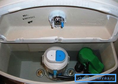 If the fluid in the tank is low, the float should be adjusted. If the fluid in the tank is low, the float should be adjusted.