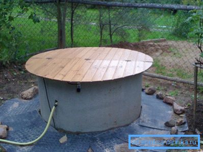 This cover is assembled from wooden lining on the frame of the bar. This cover is assembled from wooden lining on the frame of the bar.