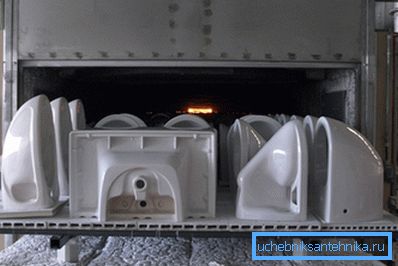 Photo of earthenware sinks ready for kilning Photo of earthenware sinks ready for kilning