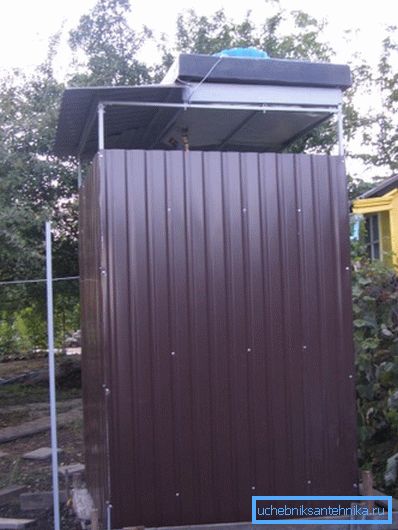 Construction photo with sheeting made of corrugated Construction photo with sheeting made of corrugated