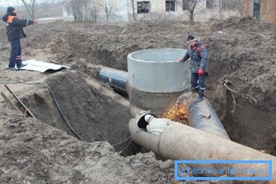 The photo very clearly demonstrates the advantages of a large distance to the water main. The photo very clearly demonstrates the advantages of a large distance to the water main.