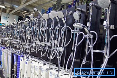 Photo counter specialized store, filled with shower accessories