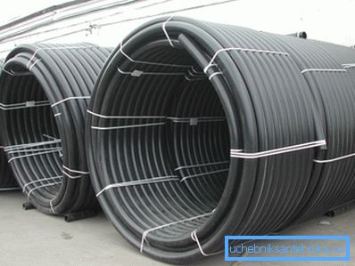 The flexibility of the pipes allows them to be delivered in coils. The flexibility of the pipes allows them to be delivered in coils.