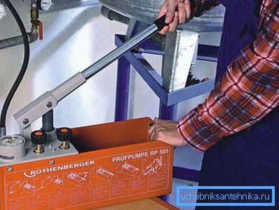 Hydraulic heating crimping