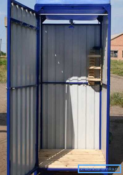 Ready cabin from a professional flooring on a metal frame Ready cabin from a professional flooring on a metal frame