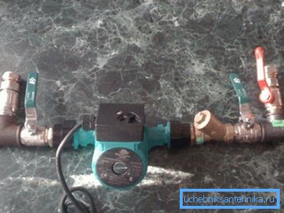 The finished assembly with a pump, filter and valves. The finished assembly with a pump, filter and valves.