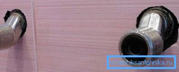 The edges on the body of eccentrics allow you to screw them with an adjustable or open-end wrench.