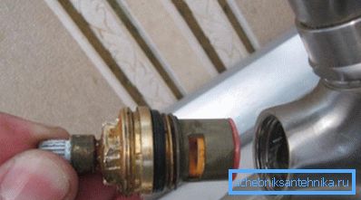Sometimes you need to clean the surface so that the fit is good, it will eliminate the leak Sometimes you need to clean the surface so that the fit is good, it will eliminate the leak