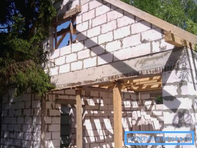 The use of materials of this type in the manufacture of window openings or the creation of metal frames and borders The use of materials of this type in the manufacture of window openings or the creation of metal frames and borders