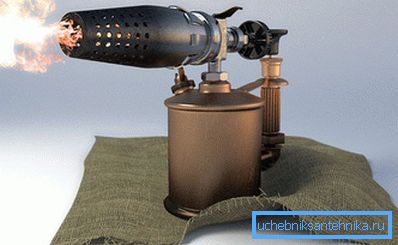 Using a blowtorch Using a blowtorch